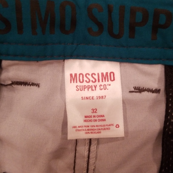 Mossimo board shorts size 32 - Picture 3 of 4